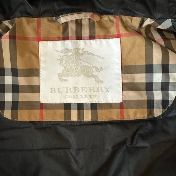 Burberry Puffer Jacket 3T - Picture 4 of 5